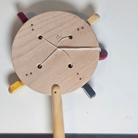 Wooden chicken pecking toy hen eating seeds - Picture 5 of 5